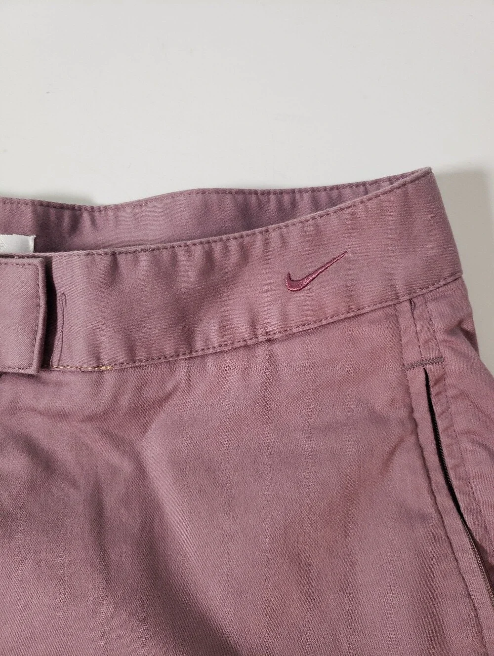 Nike Women's Mauve Roll-Cuff Shorts Dri Fit Golf Shorts M Athletic Tennis Pickle